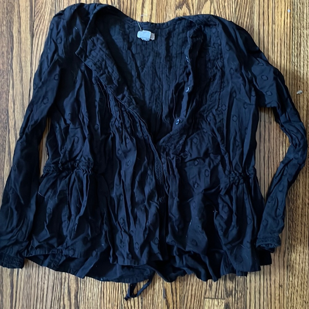 Ecote black flowy blouse